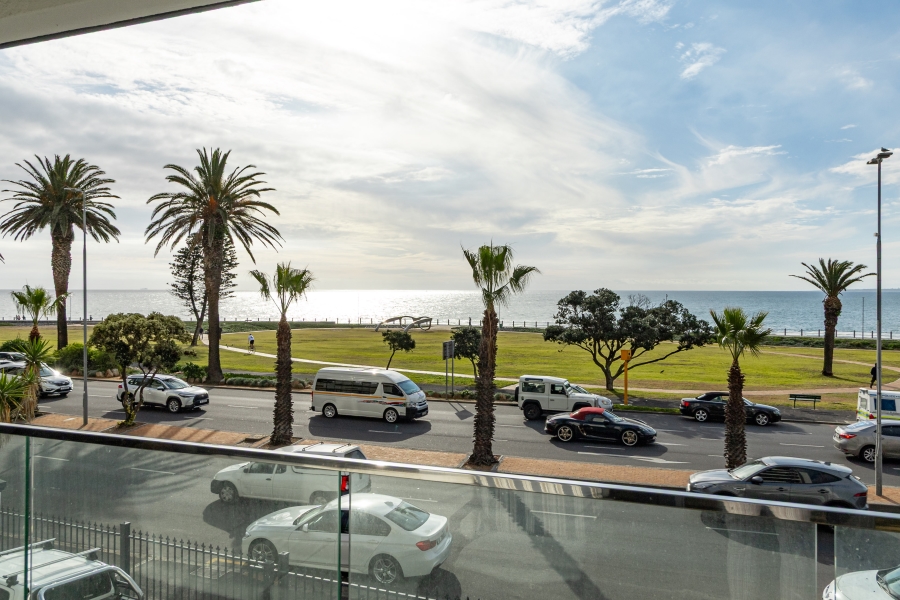 3 Bedroom Property for Sale in Sea Point Western Cape